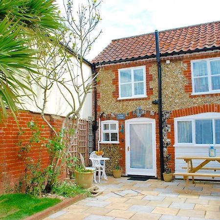 Romantic Flint Cottage On The Suffolk Coast Саксмъндам Екстериор снимка