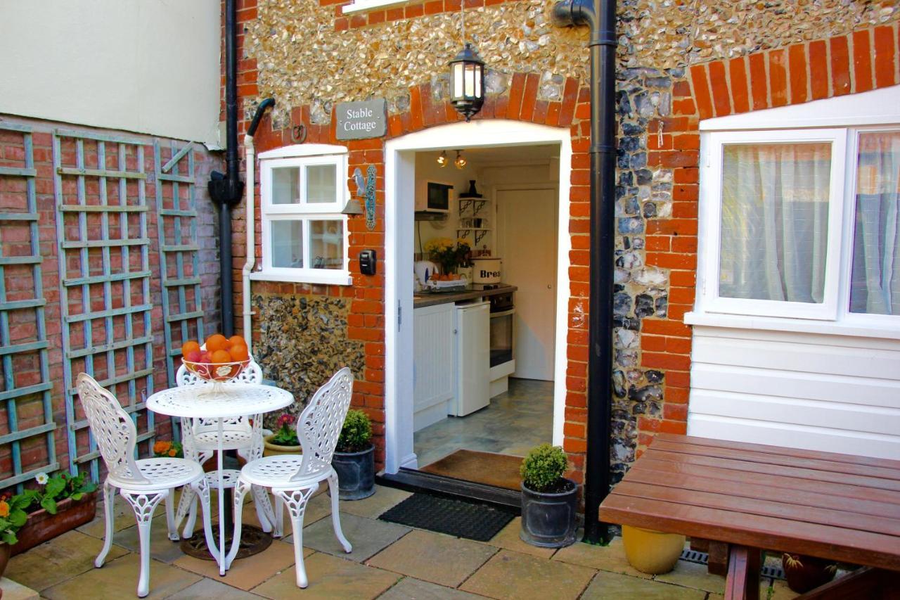 Romantic Flint Cottage On The Suffolk Coast Саксмъндам Екстериор снимка