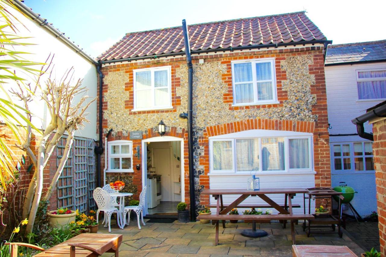 Romantic Flint Cottage On The Suffolk Coast Саксмъндам Екстериор снимка