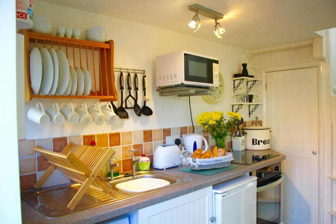 Romantic Flint Cottage On The Suffolk Coast Саксмъндам Екстериор снимка