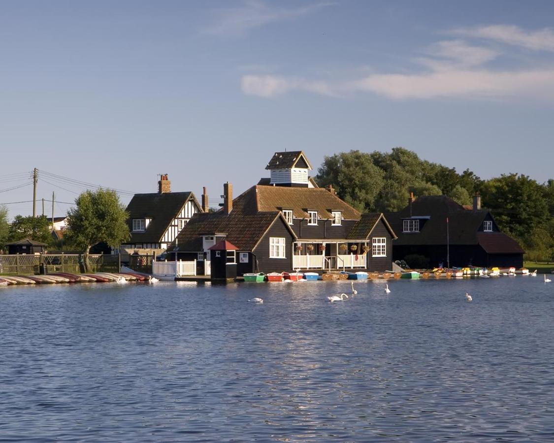 Romantic Flint Cottage On The Suffolk Coast Саксмъндам Екстериор снимка